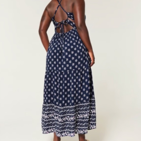 NWT SP Hollister Open Back Maxi Dress Navy Floral - Picture 2 of 7